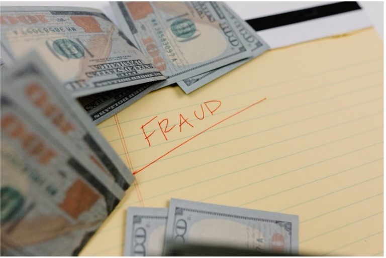 Fraudes y Estafas: ¿Quién está autorizado a brindarte consejo legal?